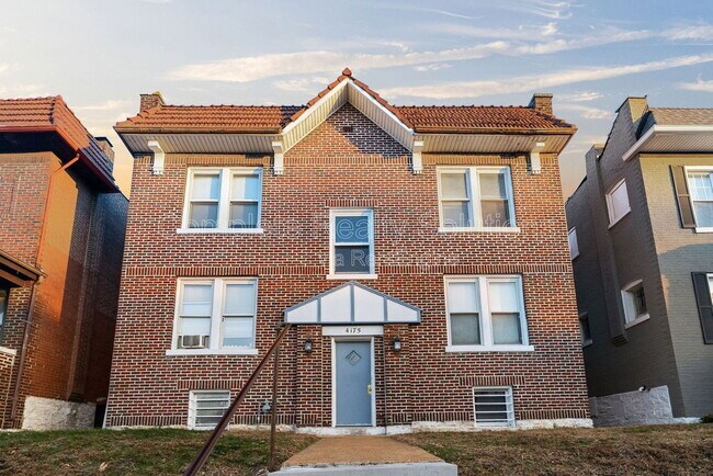 Building Photo - 4175 McRee Ave