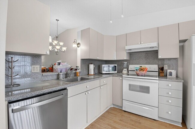 Building Photo - 18833 Argosy Dr