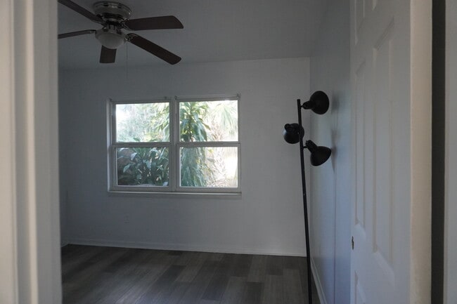 Building Photo - Andelijno Duplex Home