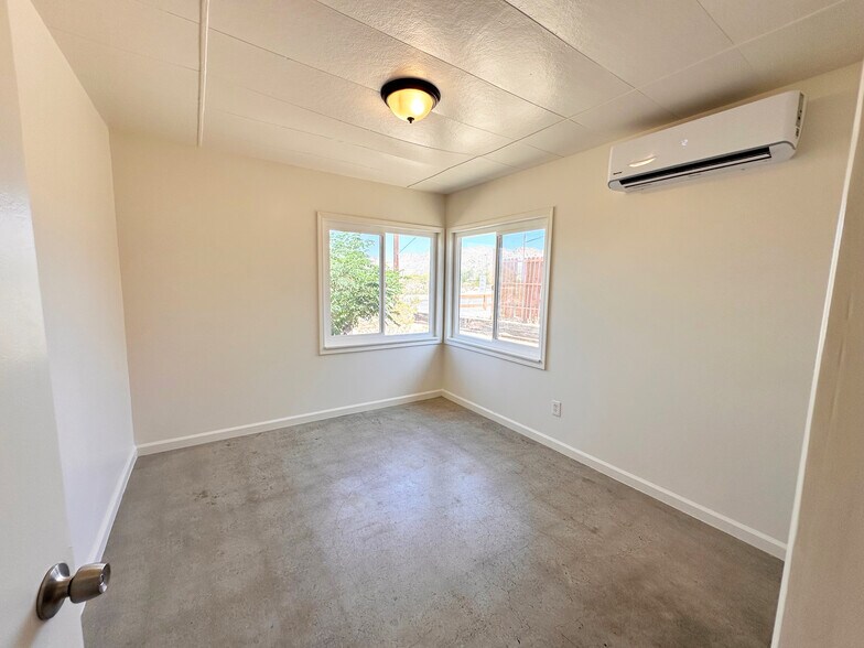 Building Photo - 6610 Park Blvd
