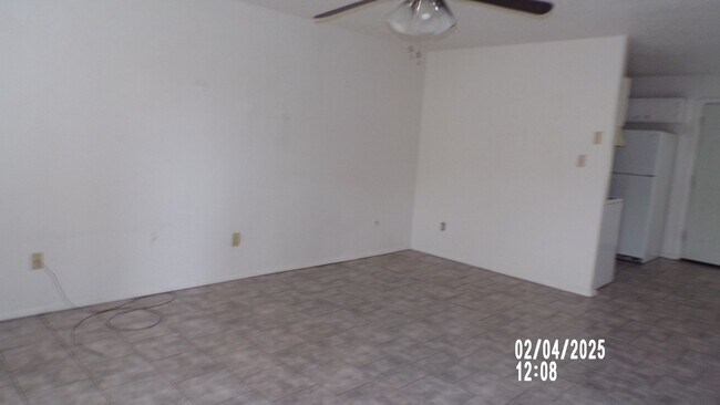 Building Photo - Great Condo located on the Westside of Lawton