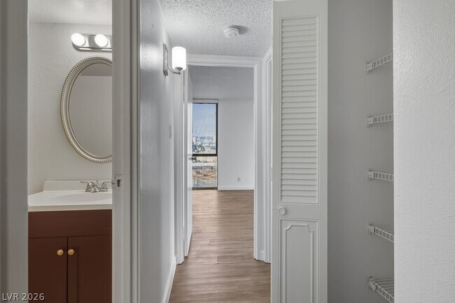 Building Photo - 3930 University Center Dr