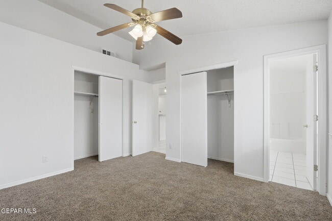 Building Photo - 12130 Rd House Dr