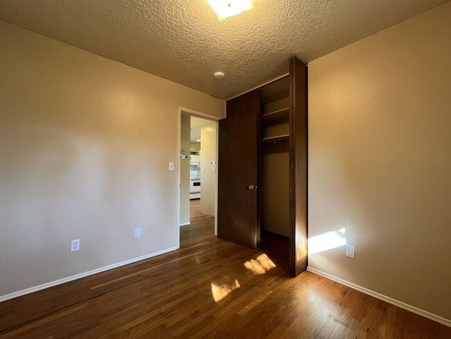 Building Photo - Classic Comfort: 3-Bed, 1.5-Bath Home with Covered Patio & Deck