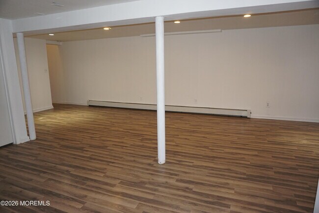 Building Photo - 1385 W Veterans Hwy