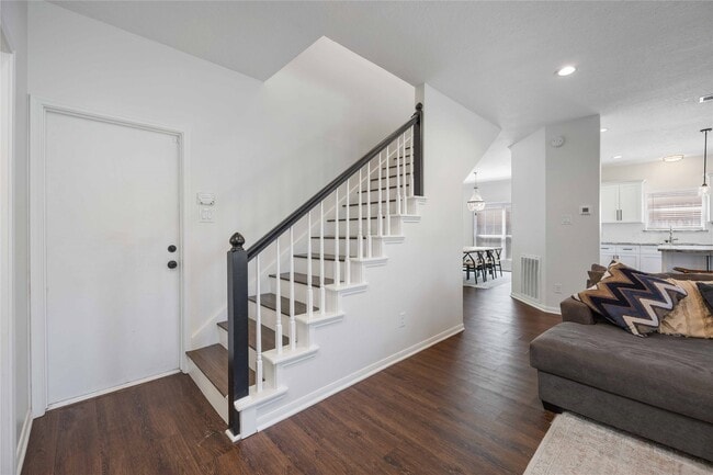 Building Photo - 12714 Sandri Ln