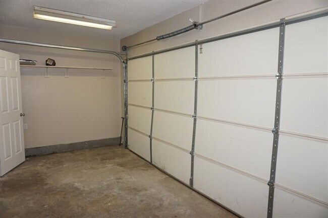 Building Photo - 5353 Scrivener Dr