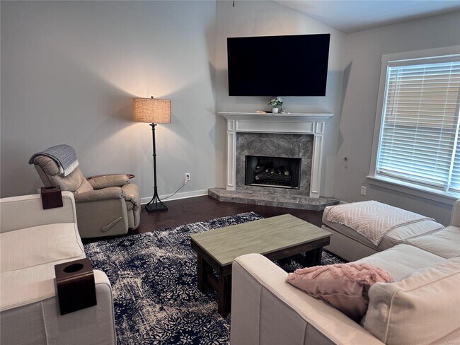 Building Photo - 730 Hedgefield Way