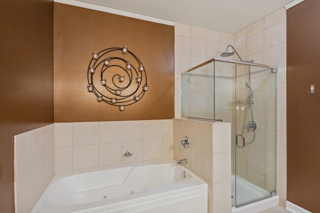 Building Photo - 201 N Westshore Dr