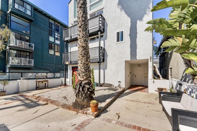 Building Photo - 11 Buccaneer St