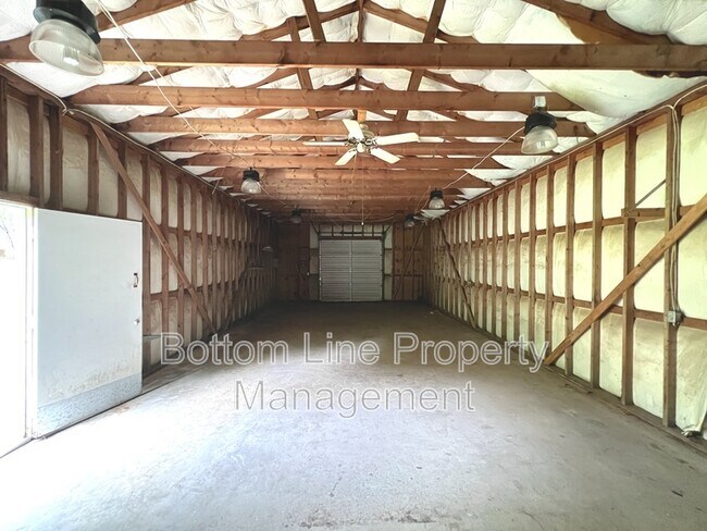 Building Photo - 186 Niven Rd