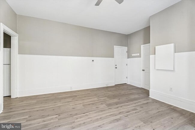 Building Photo - 210 2nd Ave