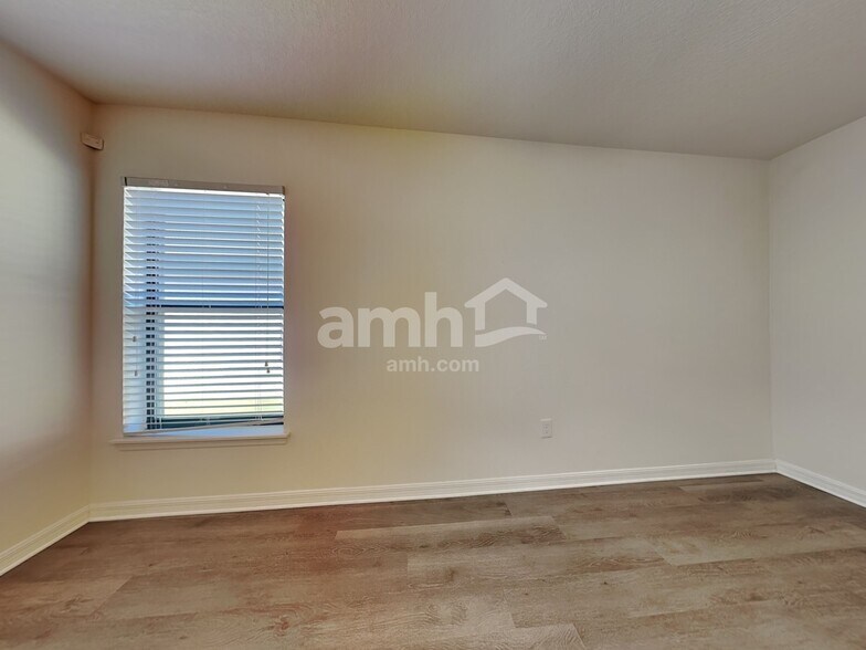 Building Photo - 631 Chatham Walk Dr