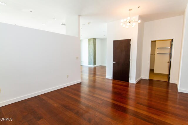 Building Photo - 1100 S Hope St