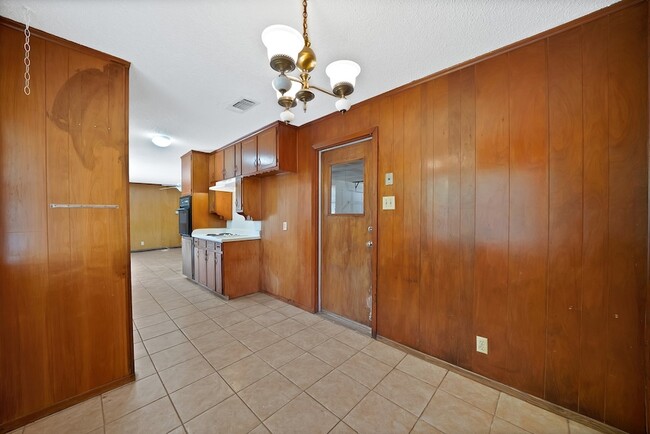 Building Photo - 6516 Perdido Dr