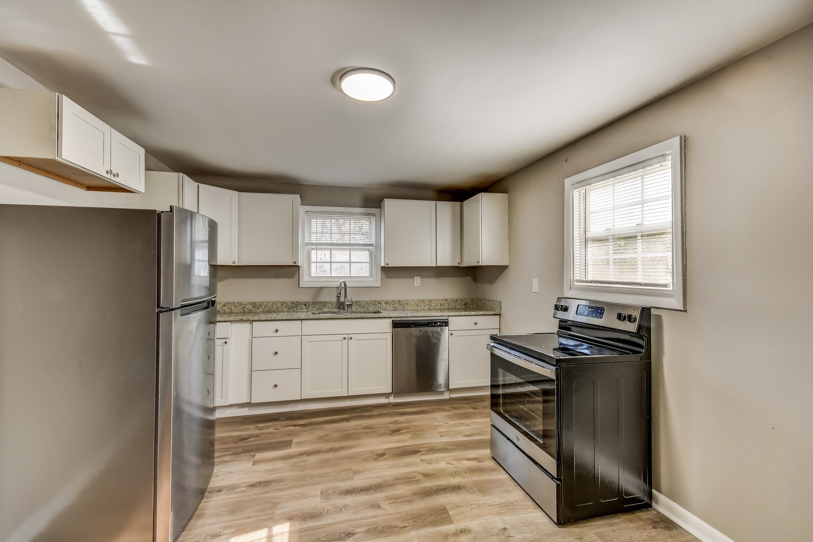 Building Photo - 1415 30th Street Ensley