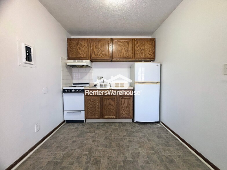Building Photo - 1334 32nd St