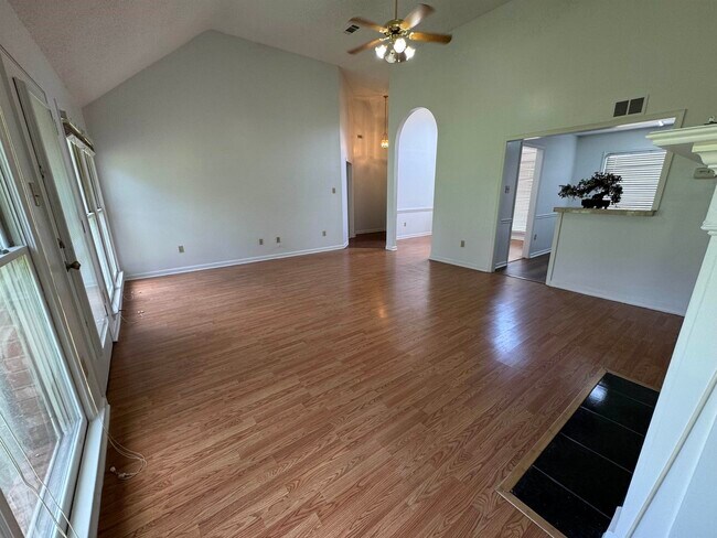 Building Photo - 783 N Ericson Rd