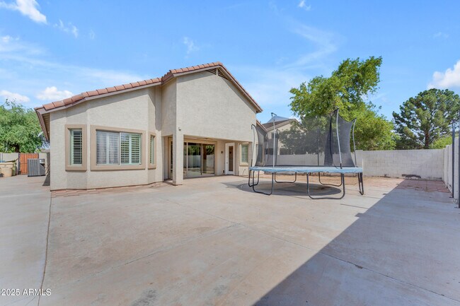 Building Photo - 7913 N 88th Ln