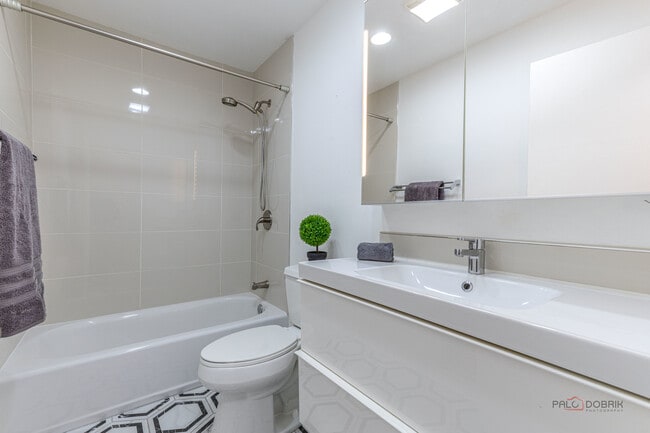 Building Photo - 2431 Cobblewood Dr