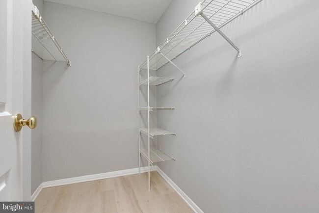 Building Photo - 7717 Heatherside Ln