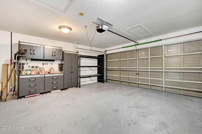Building Photo - 1135 Egret Lake Way