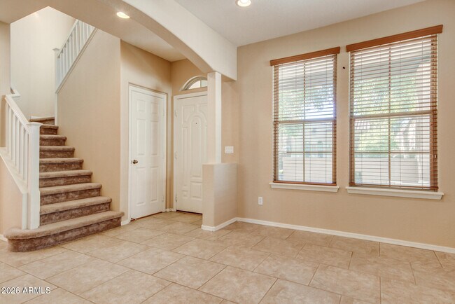 Building Photo - 21158 W Sycamore Dr