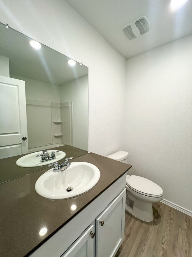 Building Photo - 4 Bedroom 1-Story Home Near SeaWorld in Northwest San Antonio