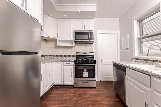 Building Photo - 645 Pawling Ave