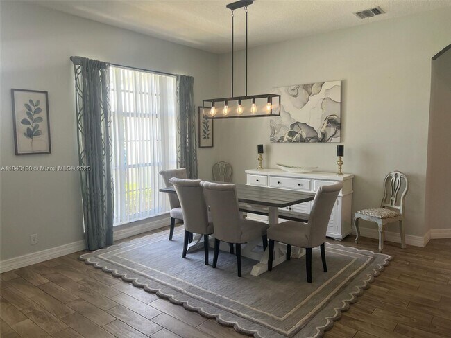 Building Photo - 6328 Hatteras Club Dr