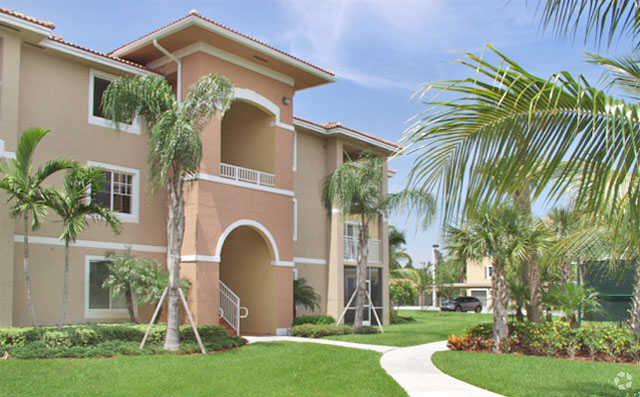 Building Photo - The Villas at Emerald Dunes