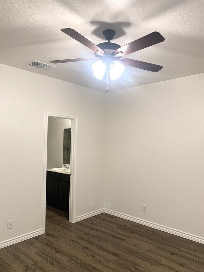 Building Photo - New Construction Duplex Available Now