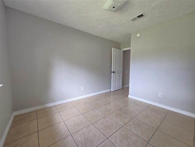 Building Photo - 4835 Owens Creek Ln