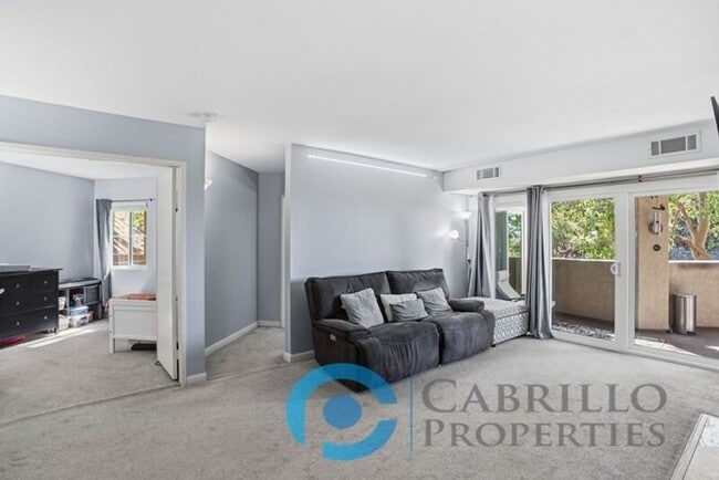 Building Photo - 11115 Affinity Ct