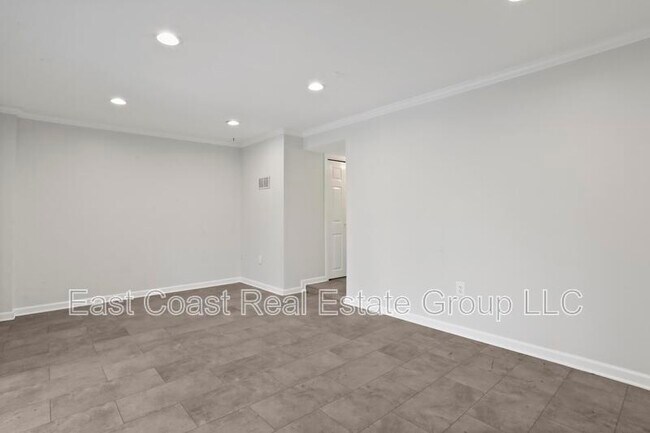 Building Photo - 8033 Hollow Reed Ct