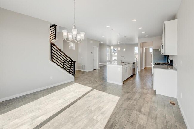 Building Photo - 2464 Jazzy Lady Ct