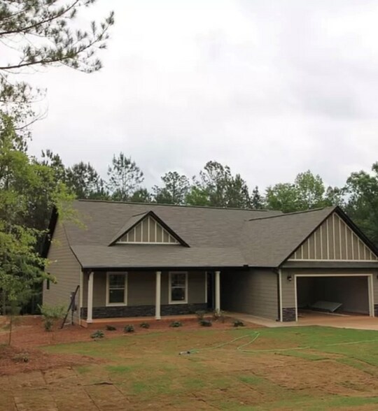 Primary Photo - 1040 Matthew Ln