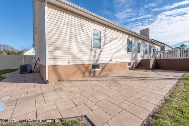 Building Photo - 12 Cindy Ct