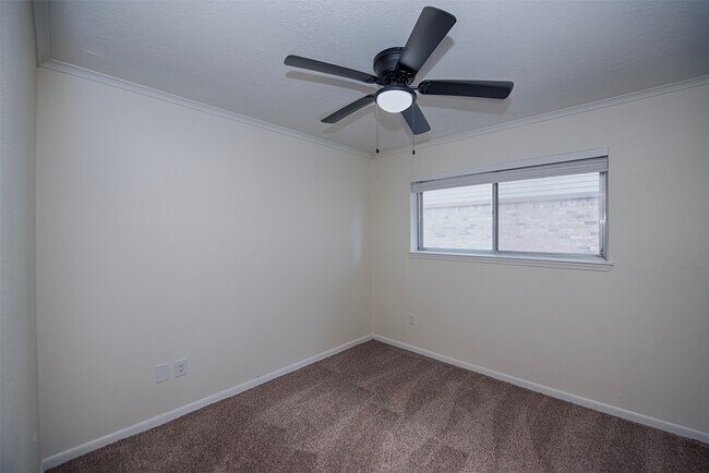 Building Photo - 309 E X St