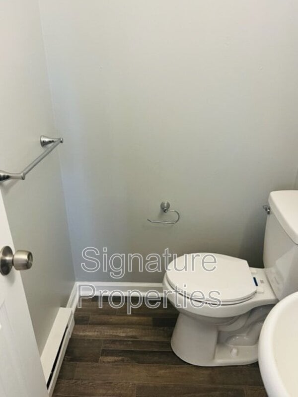 Building Photo - 3524 Enslow Ave