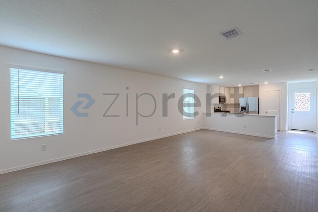 Building Photo - 16850 Spotted Oak Dr