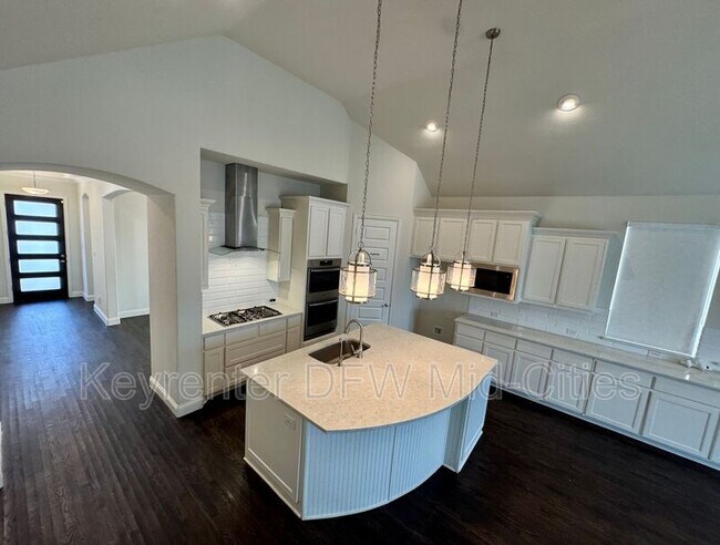 Building Photo - 2016 Remington Dr