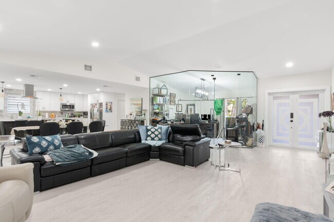 Building Photo - 20202 Back 9 Dr