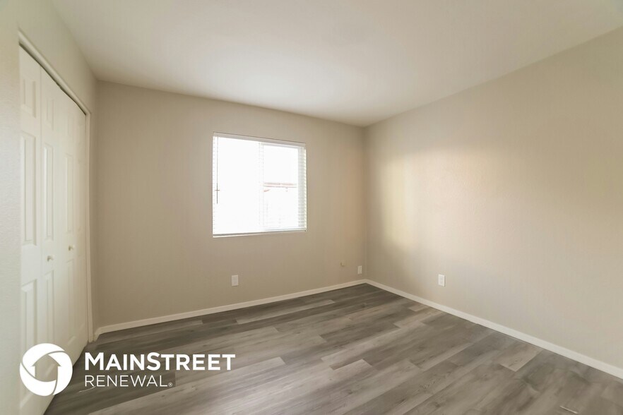 Building Photo - 4506 W Edgemont Ave