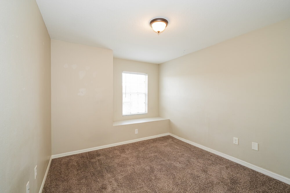 Building Photo - 30703 Tremont Dr
