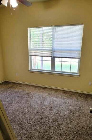 Building Photo - 6913 Appomattox Dr