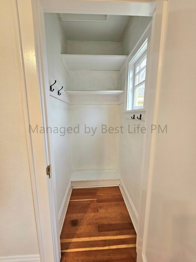 Building Photo - 223 NE 62nd Ave