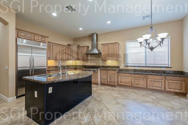 Building Photo - LUXURY 5 BEDROOM VISTANCIA BASEMENT HOME!