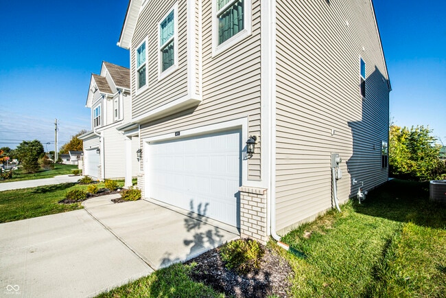 Building Photo - 6024 Medina Spirit Dr