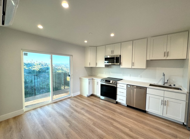 Building Photo - Canyon View Duplex w/ utilities (electric) included